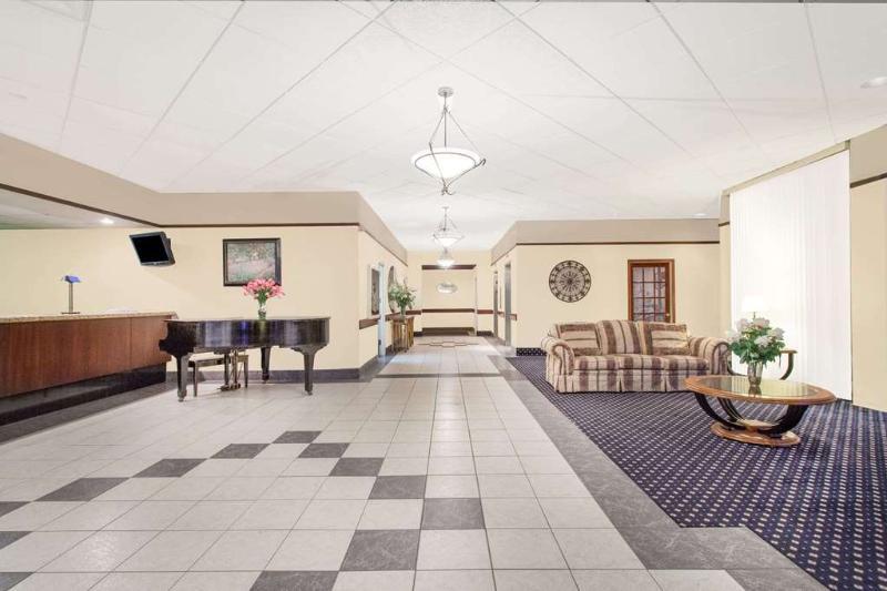 Best Western Plus Clarks Summit Scranton Hotel Exteriör bild