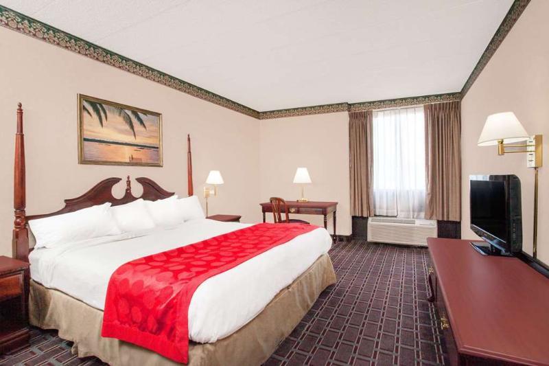 Best Western Plus Clarks Summit Scranton Hotel Exteriör bild